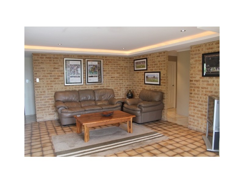 15 Tasman Road, Beldon WA 6027