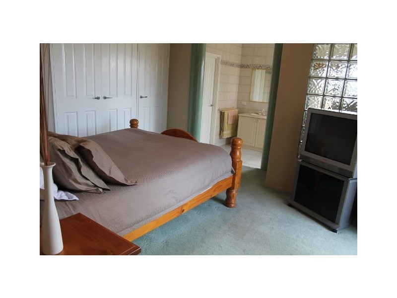 15 Tasman Road, Beldon WA 6027