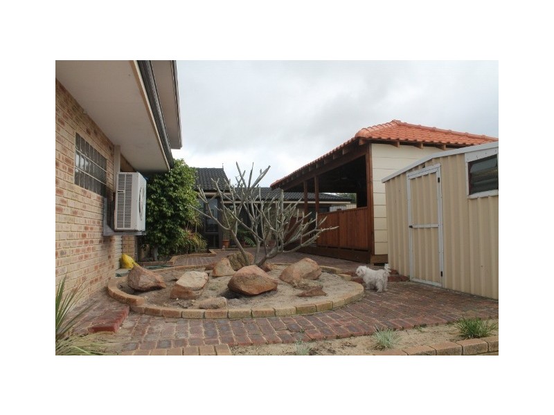 15 Tasman Road, Beldon WA 6027