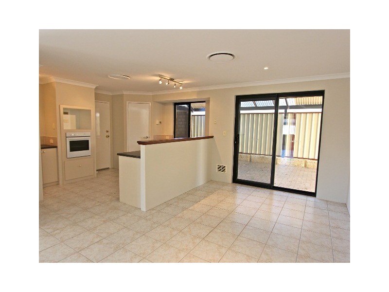 18 ANFIELD PARADE, Hocking WA 6065