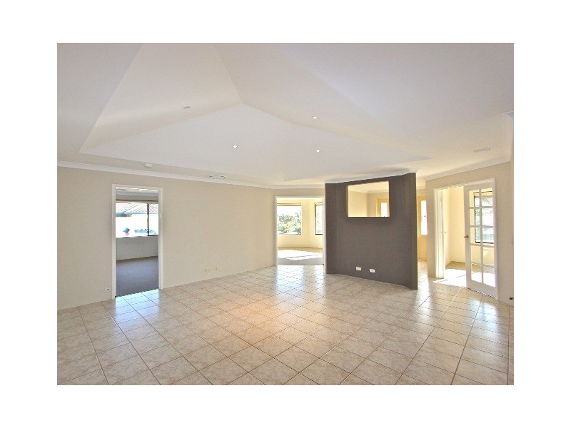 18 ANFIELD PARADE, Hocking WA 6065