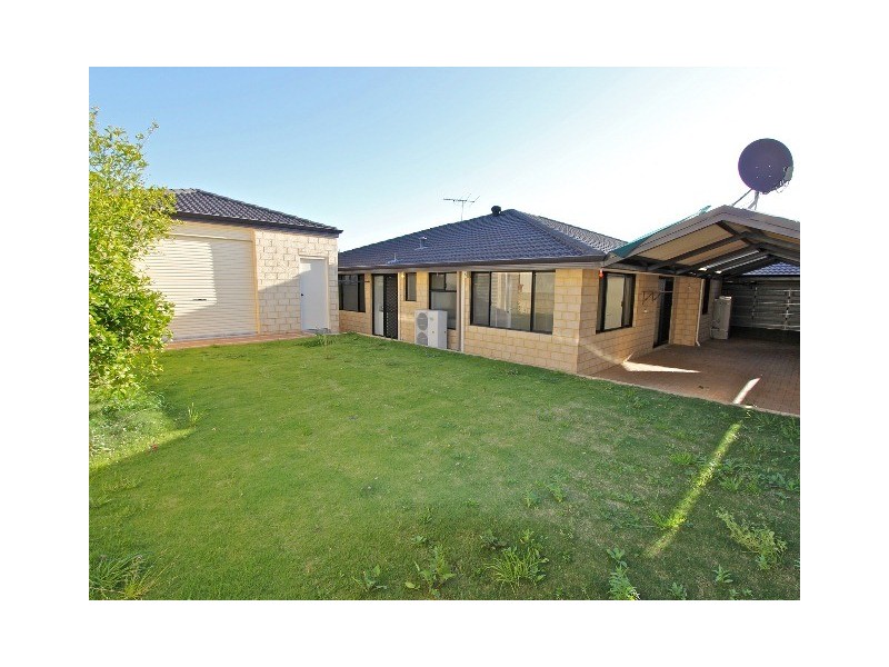 18 ANFIELD PARADE, Hocking WA 6065