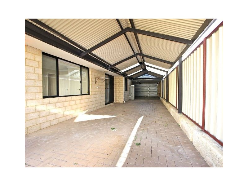 18 ANFIELD PARADE, Hocking WA 6065