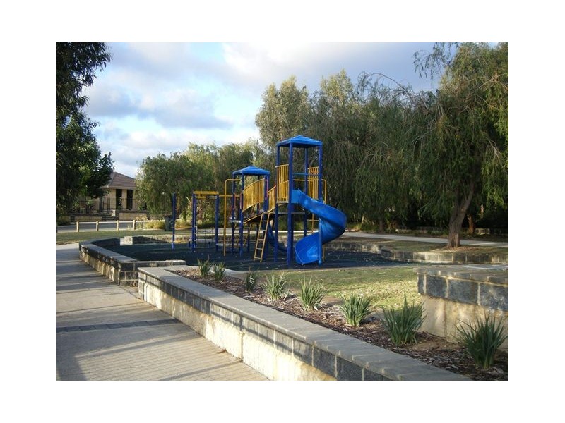 3 Nankeen Circle, Tapping WA 6065