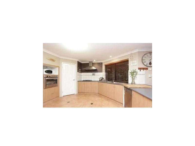 52 Garran Loop, Henley Brook WA 6055