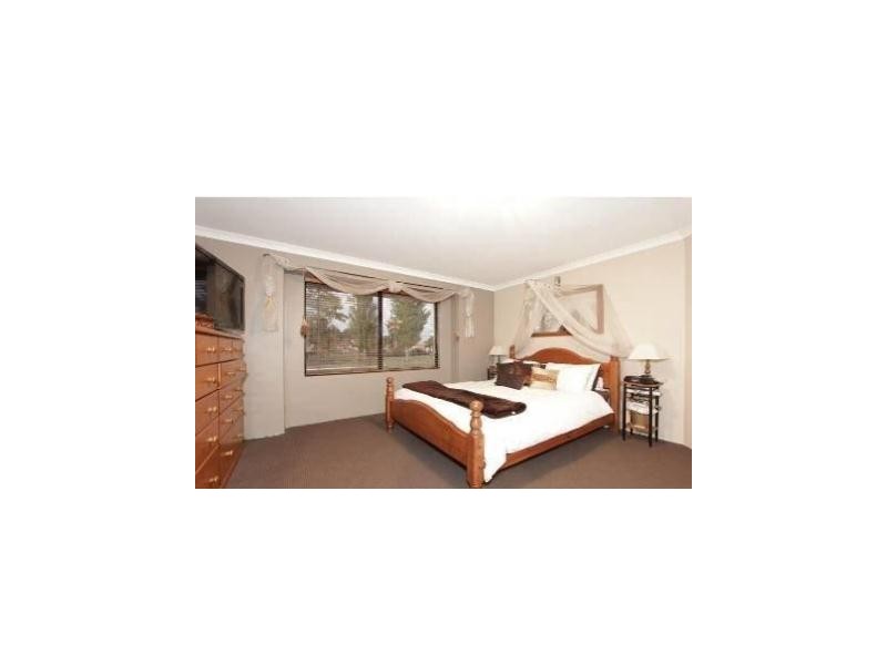 52 Garran Loop, Henley Brook WA 6055