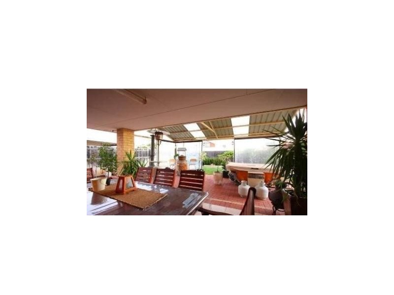 52 Garran Loop, Henley Brook WA 6055