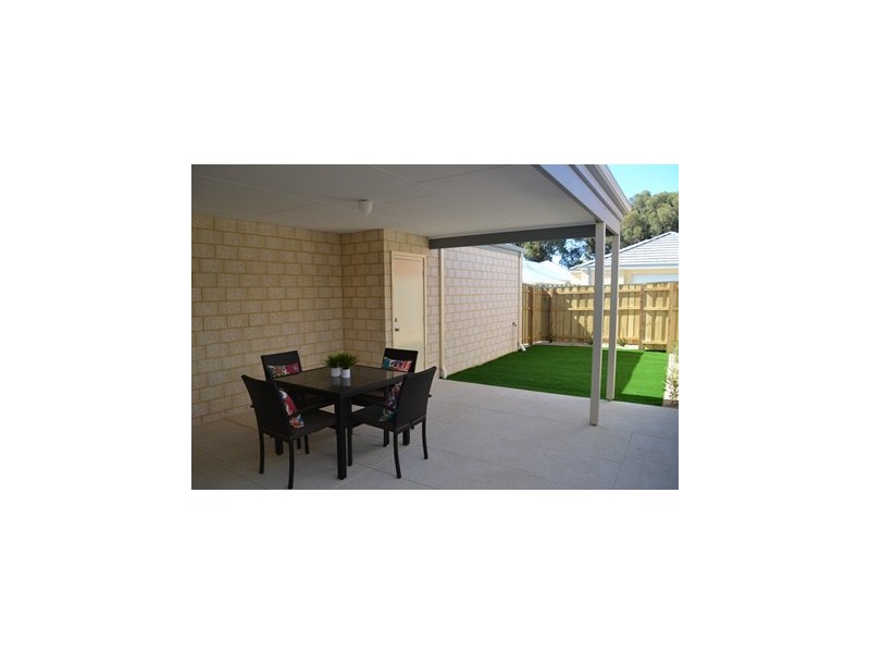 19 Granite Place, Yanchep WA 6035