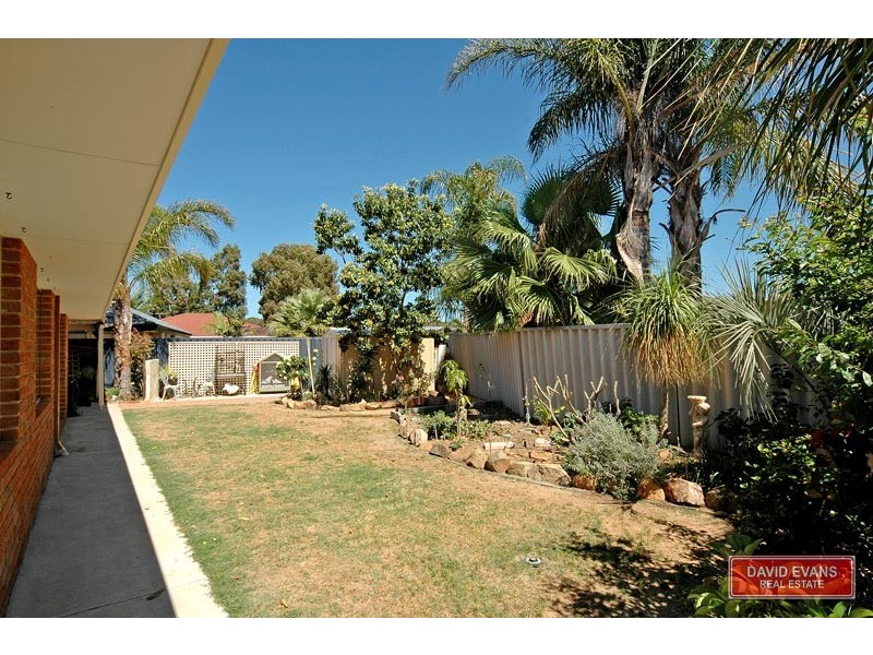 6 Coolamine Close, Carramar WA 6031