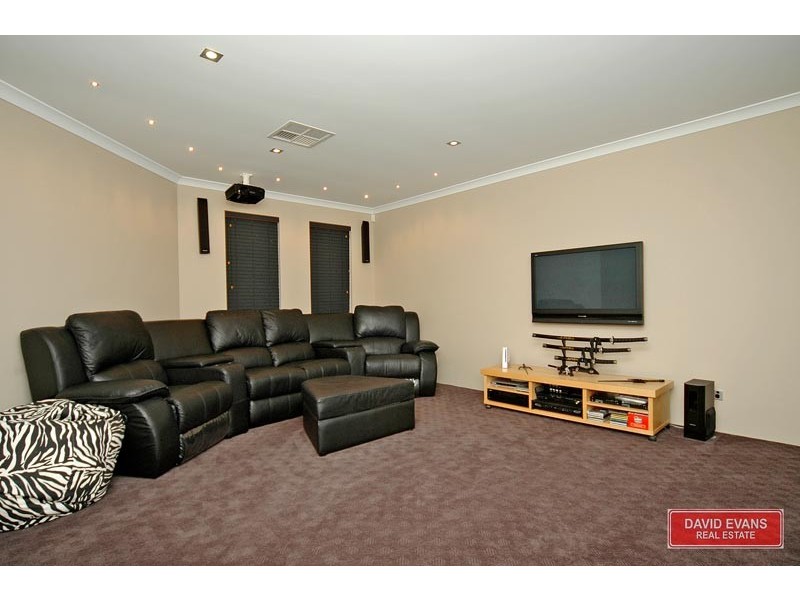 11 Pintail Pass, Tapping WA 6065