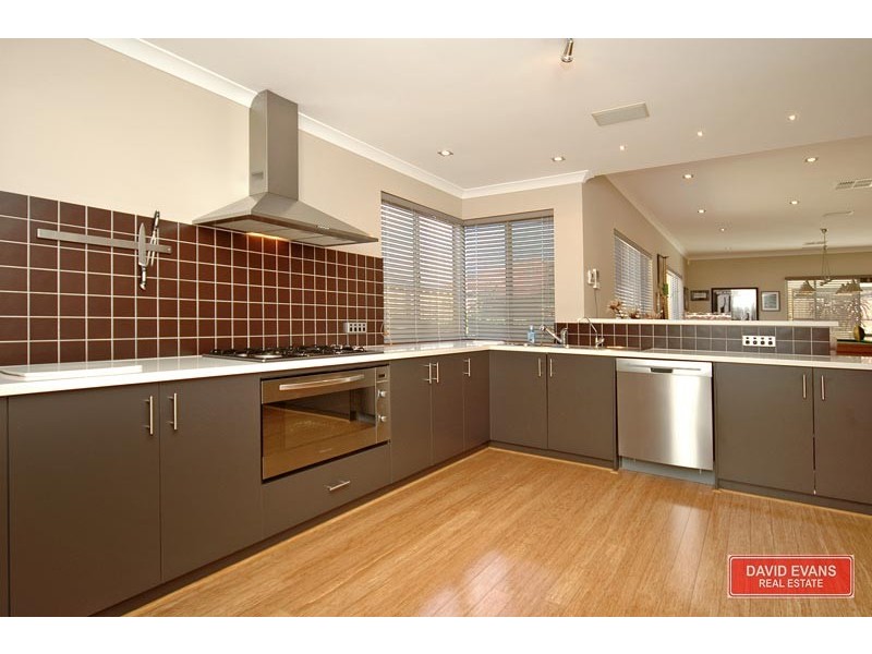 11 Pintail Pass, Tapping WA 6065