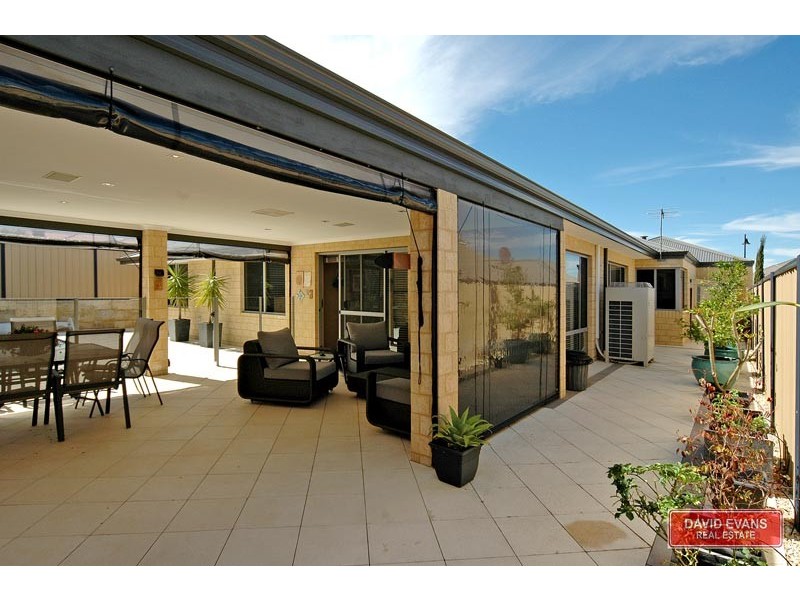 11 Pintail Pass, Tapping WA 6065