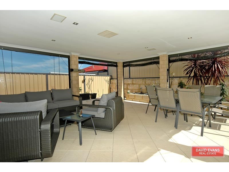 11 Pintail Pass, Tapping WA 6065