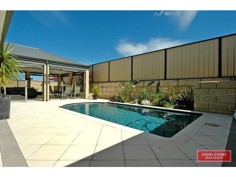 11 Pintail Pass, Tapping WA 6065