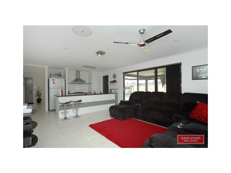 47 Lauderdale Ramble, Carramar WA 6031