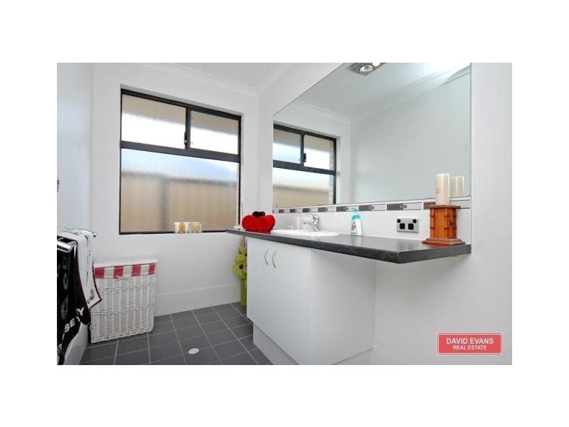 47 Lauderdale Ramble, Carramar WA 6031