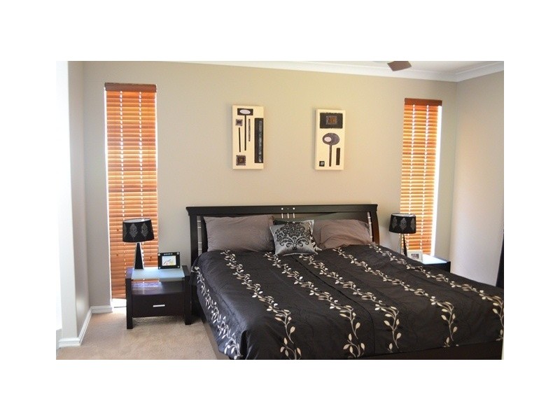 14 Enfield Turn, Carramar WA 6031