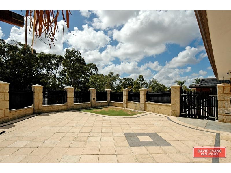 63 Kingsley Drive, Kingsley WA 6026