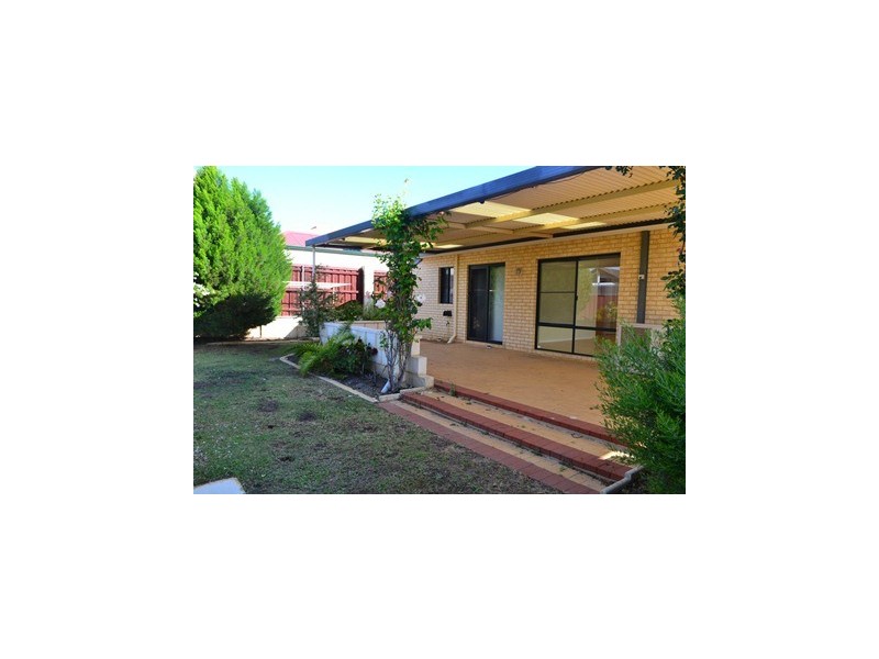 6 Bluff Way, Mindarie WA 6030