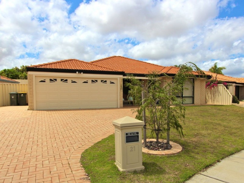 21 ST STEPHENS CRESCENT, Tapping WA 6065