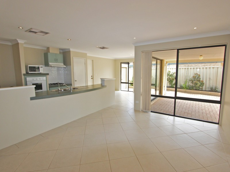 21 ST STEPHENS CRESCENT, Tapping WA 6065