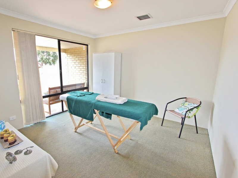 21 ST STEPHENS CRESCENT, Tapping WA 6065