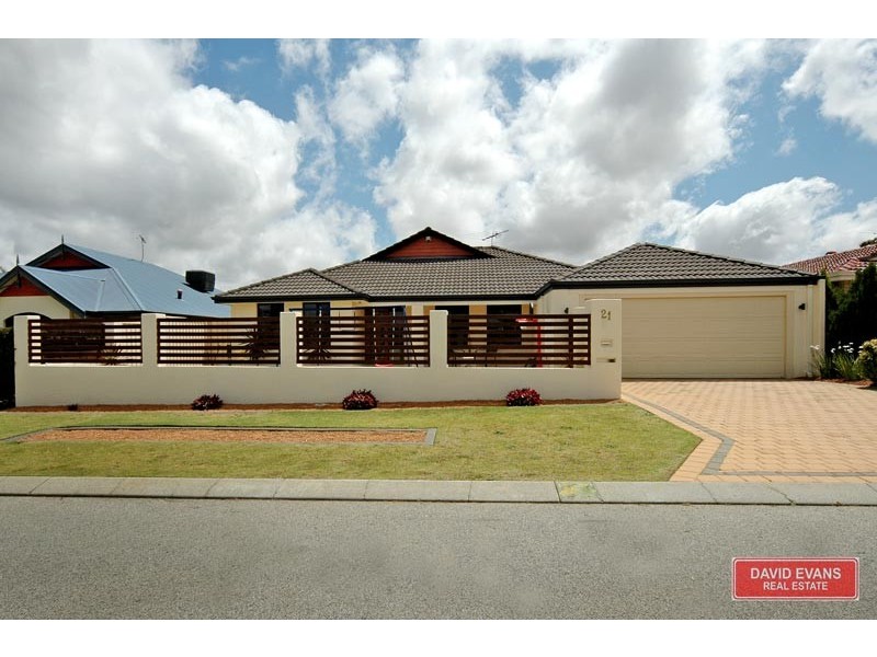 21 Woodbine Loop, Tapping WA 6065