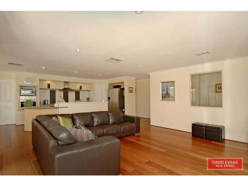 21 Woodbine Loop, Tapping WA 6065