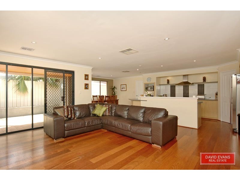 21 Woodbine Loop, Tapping WA 6065