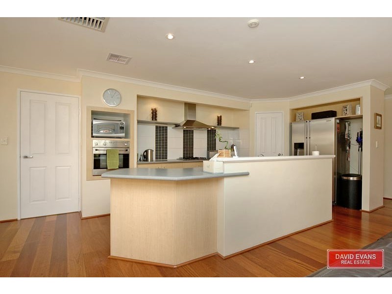 21 Woodbine Loop, Tapping WA 6065