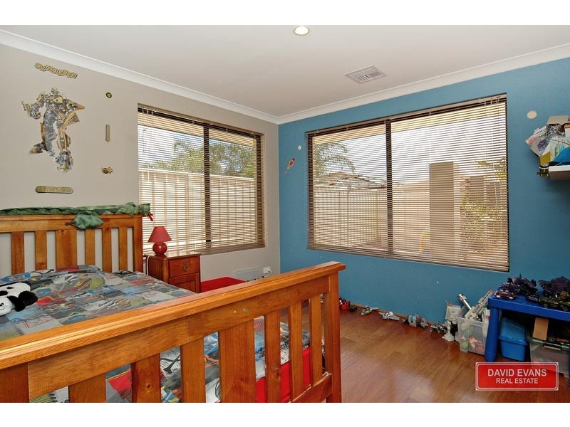 21 Woodbine Loop, Tapping WA 6065
