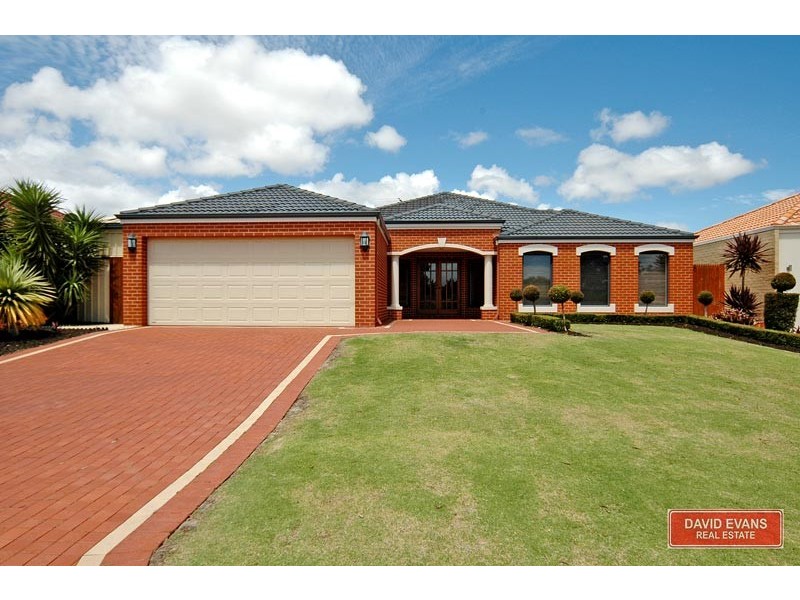 90 Golf Links Drive, Carramar NSW 2163