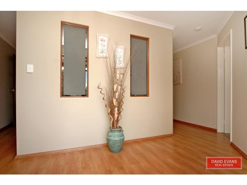 90 Golf Links Drive, Carramar NSW 2163