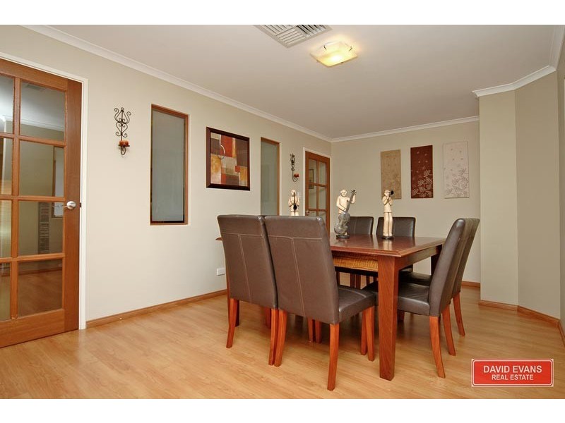 90 Golf Links Drive, Carramar NSW 2163