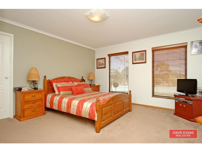 90 Golf Links Drive, Carramar NSW 2163