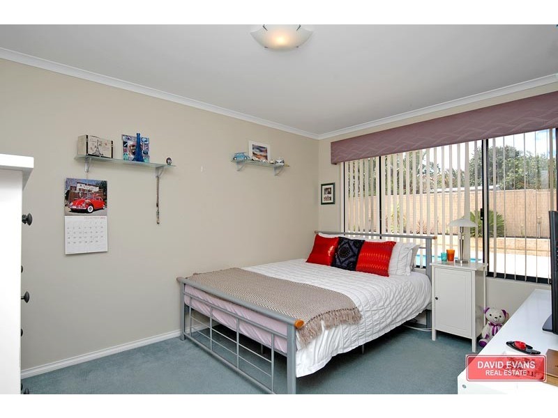 90 Golf Links Drive, Carramar NSW 2163