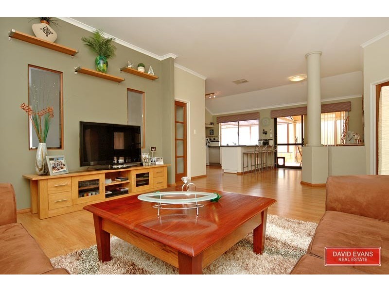 90 Golf Links Drive, Carramar WA 6031