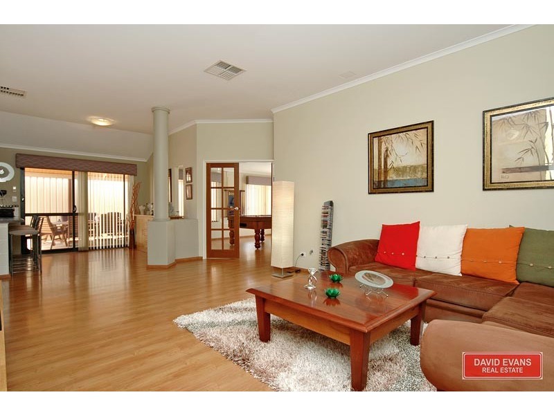 90 Golf Links Drive, Carramar WA 6031