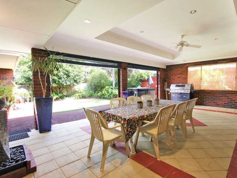 9 MELALEUCA DRIVE, Greenwood WA 6024