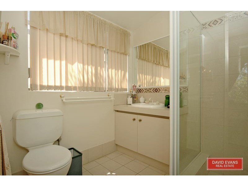 42 Golf Links Drive, Carramar WA 6031