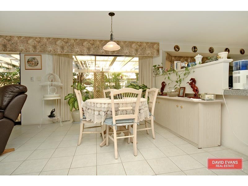 42 Golf Links Drive, Carramar WA 6031