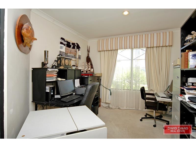 42 Golf Links Drive, Carramar WA 6031