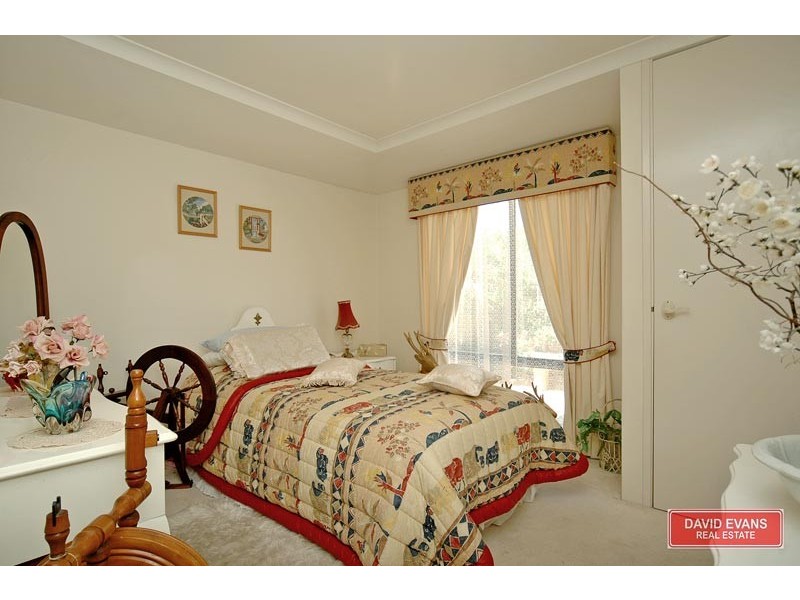 42 Golf Links Drive, Carramar WA 6031