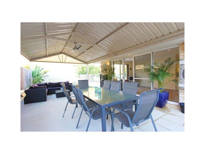 141 ASHLEY ROAD, Tapping WA 6065