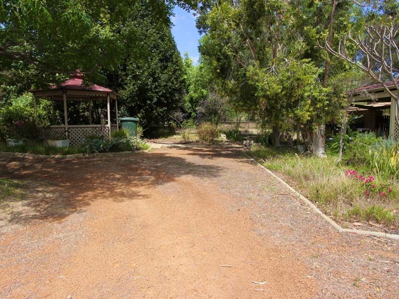 74 WOOLLY BUSH LOOP, Woodridge WA 6041