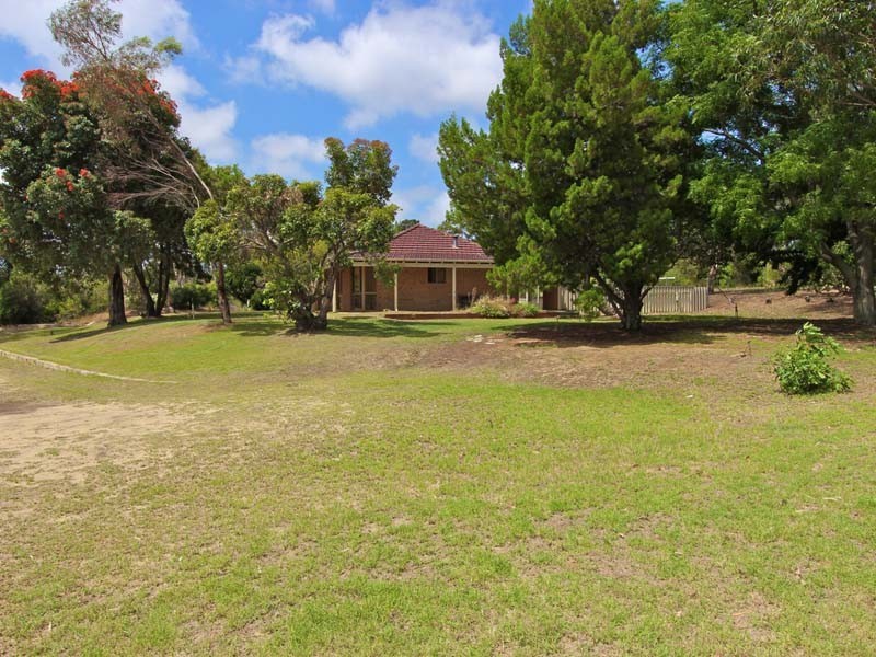 74 WOOLLY BUSH LOOP, Woodridge WA 6041