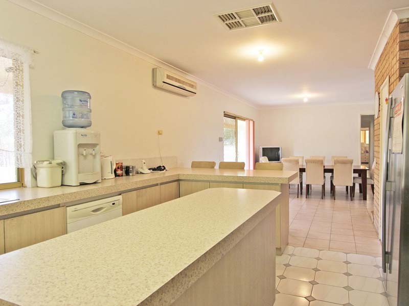 74 WOOLLY BUSH LOOP, Woodridge WA 6041