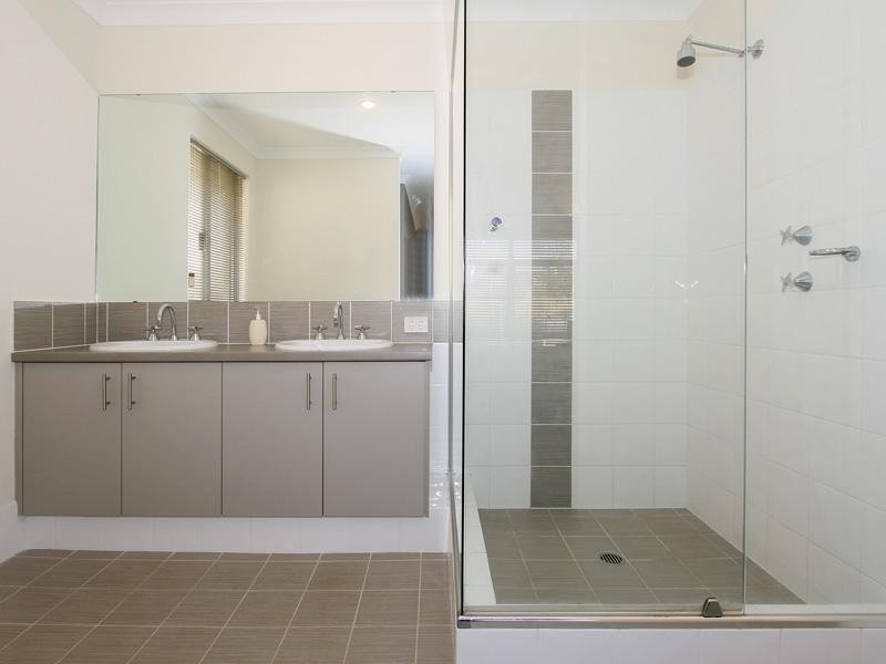 86 Waldburg Drive, Tapping WA 6065