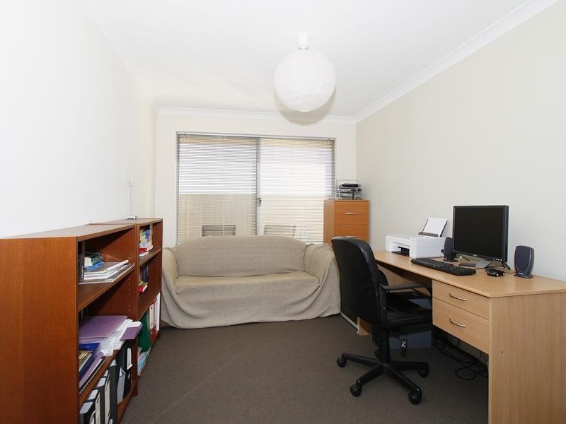 86 Waldburg Drive, Tapping WA 6065