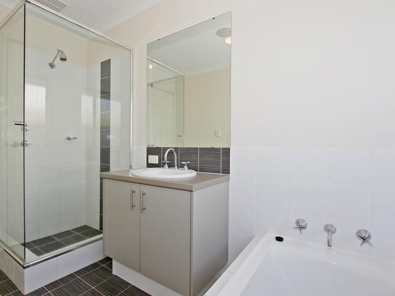 86 Waldburg Drive, Tapping WA 6065